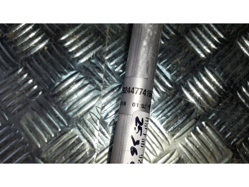 Recambio de tubo aire acondicionado para renault zoe referencia OEM IAM 924477415R  