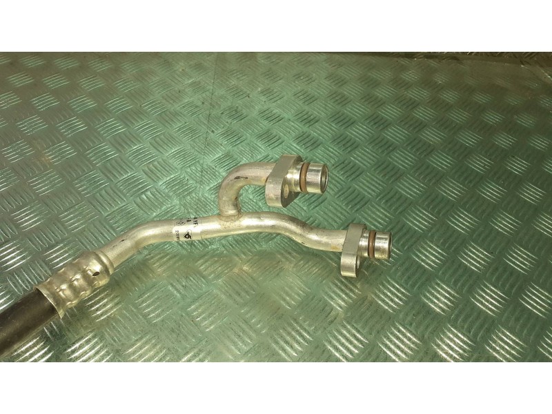 Recambio de tubo aire acondicionado para renault zoe referencia OEM IAM 924467761R  