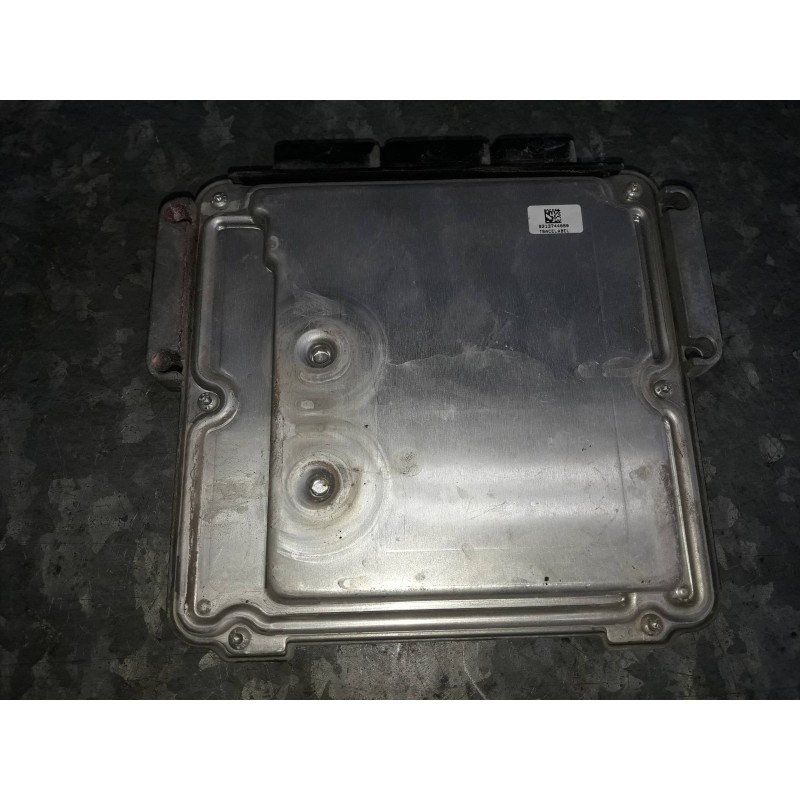 Recambio de centralita motor uce para opel vivaro furgón/combi (07.2006 =>) referencia OEM IAM 0281014208 8200666516 78123133506