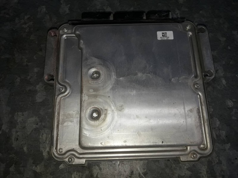Recambio de centralita motor uce para opel vivaro furgón/combi (07.2006 =>) referencia OEM IAM 0281014208 8200666516 78123133506