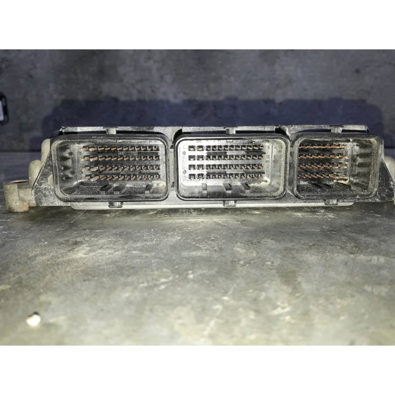 Recambio de centralita motor uce para opel vivaro furgón/combi (07.2006 =>) referencia OEM IAM 0281014208 8200666516 78123133506