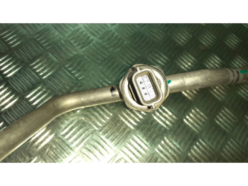 Recambio de tubo aire acondicionado para renault zoe referencia OEM IAM 924489058R  