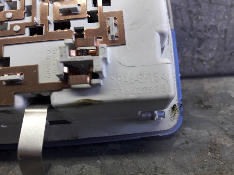 Recambio de luz interior para opel mokka referencia OEM IAM 316627975 167352 95939838