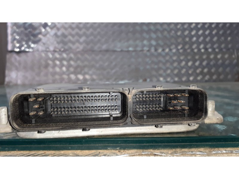 Recambio de centralita motor uce para volkswagen lt caja cerrada / combi (mod. 1997) referencia OEM IAM 074906018BK  0281011385