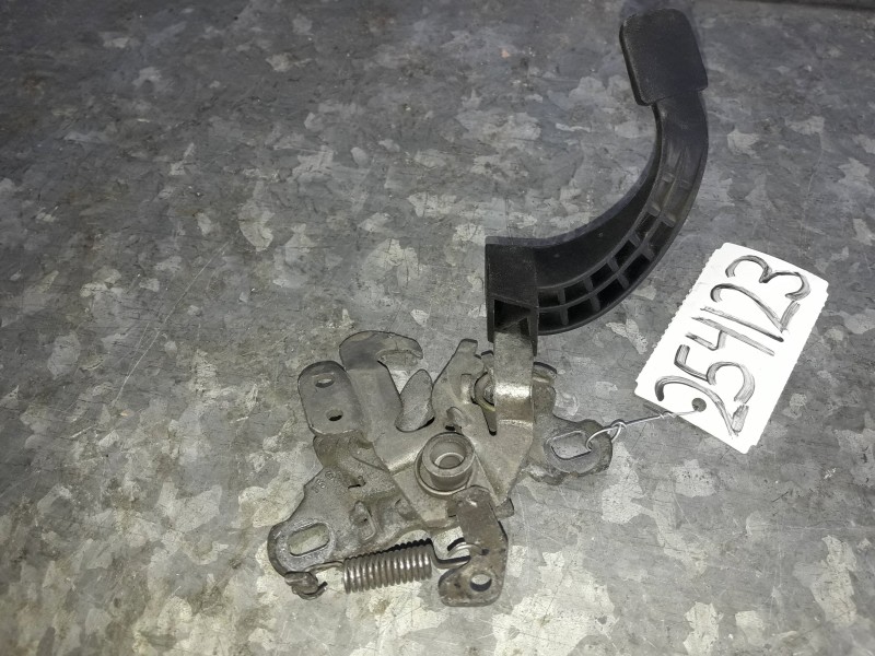 Recambio de cerradura capo para citroen c-elysée referencia OEM IAM 5887538080  