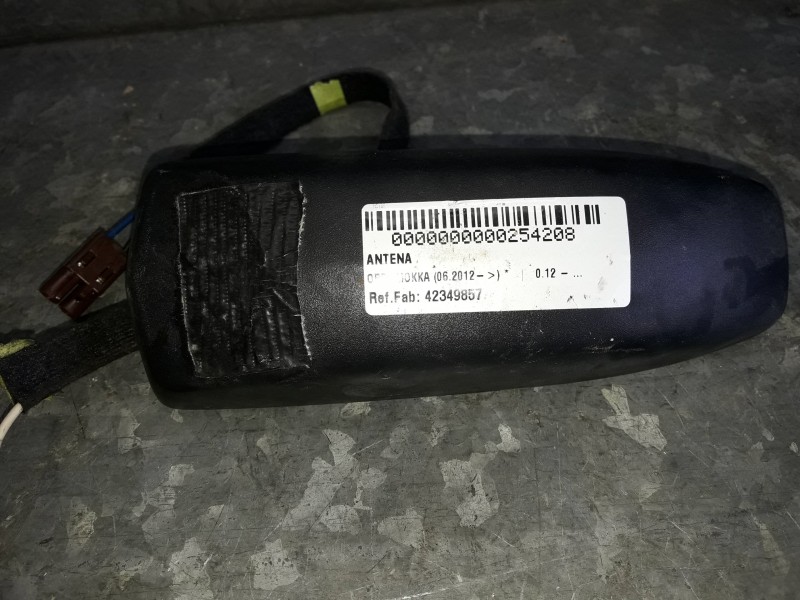 Recambio de antena para opel mokka referencia OEM IAM 42349857  