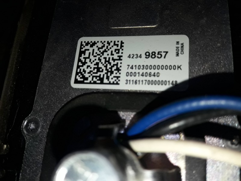 Recambio de antena para opel mokka referencia OEM IAM 42349857  