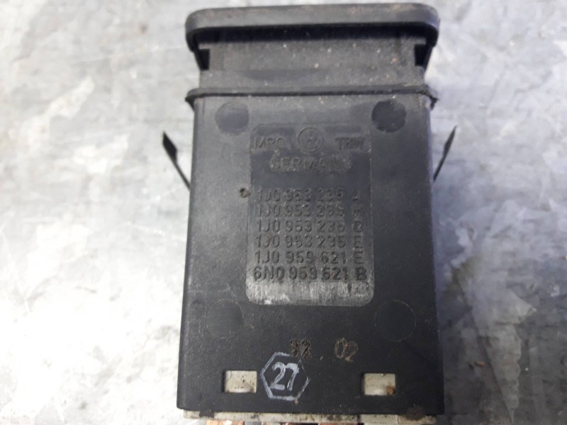 Recambio de warning para volkswagen golf iv berlina (1j1) referencia OEM IAM 1J0953235J 1J0953235H 1J0959621E