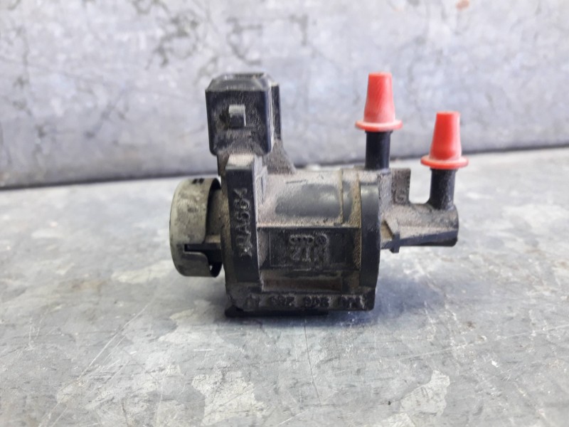 Recambio de valvula aire adicional para audi a4 berlina (8e) referencia OEM IAM 1J0906283A  