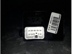 Recambio de mando elevalunas delantero derecho para hyundai i30cw referencia OEM IAM 935752L011   2