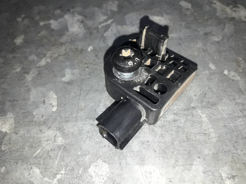 Recambio de sensor de impacto para opel mokka referencia OEM IAM 313578678  