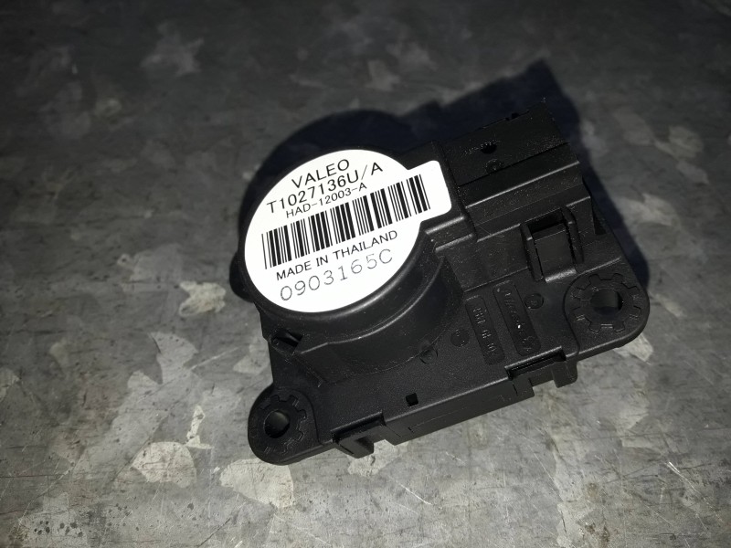 Recambio de motor apertura trampillas climatizador para seat ibiza (6l1) referencia OEM IAM T1027136U 0903165C 