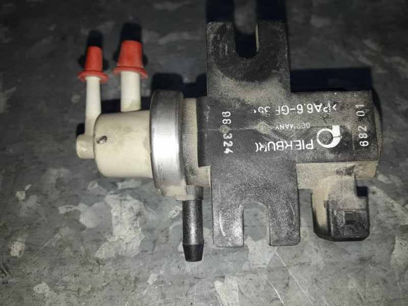 Recambio de valvula aire adicional para volkswagen new beetle (9c1/1c1) referencia OEM IAM 1H0906627 72190325 98T334