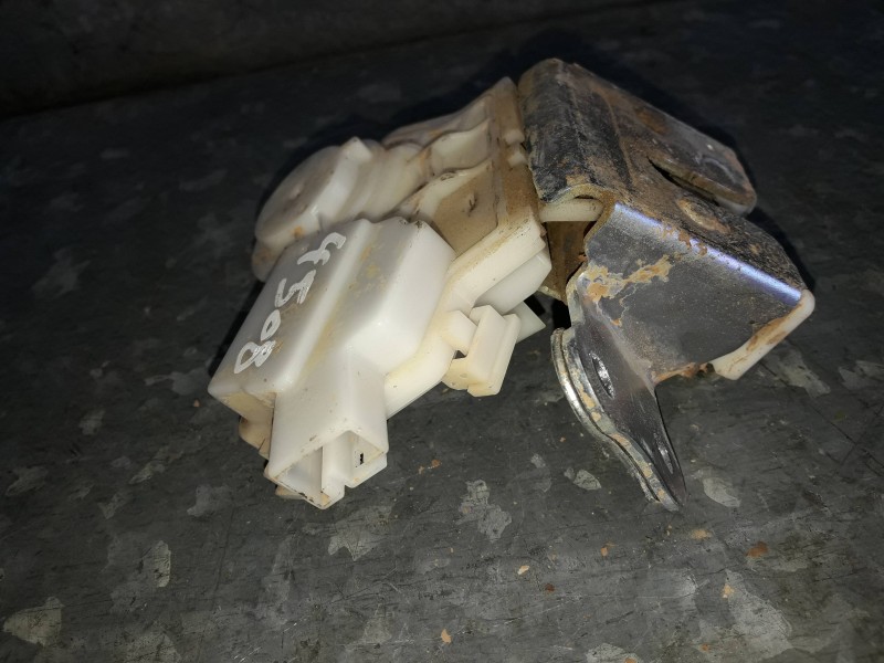 Recambio de cerradura maletero / porton para mitsubishi eclipse cross referencia OEM IAM   