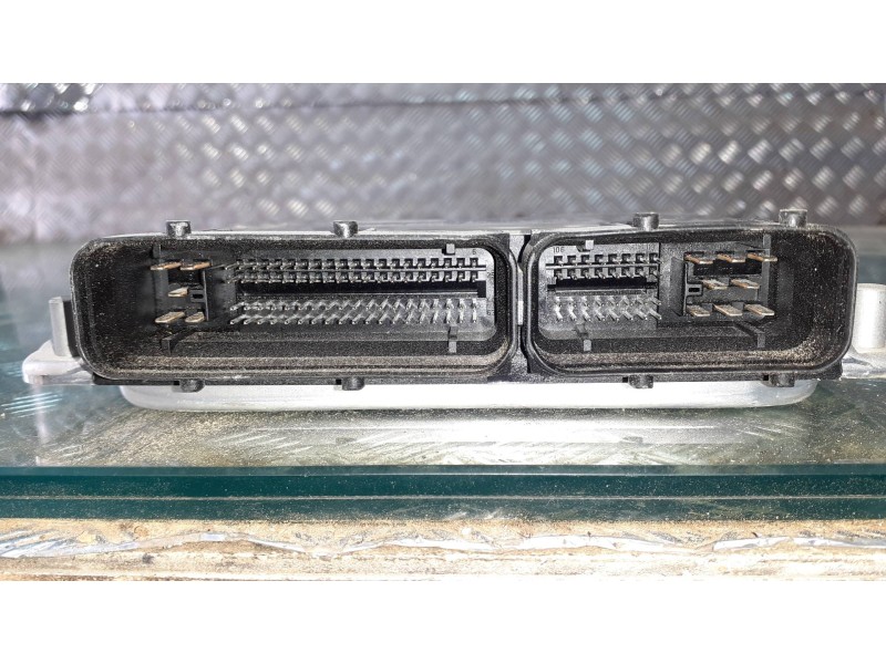 Recambio de centralita motor uce para volkswagen passat berlina (3b3) referencia OEM IAM 038906019GQ  0281010941