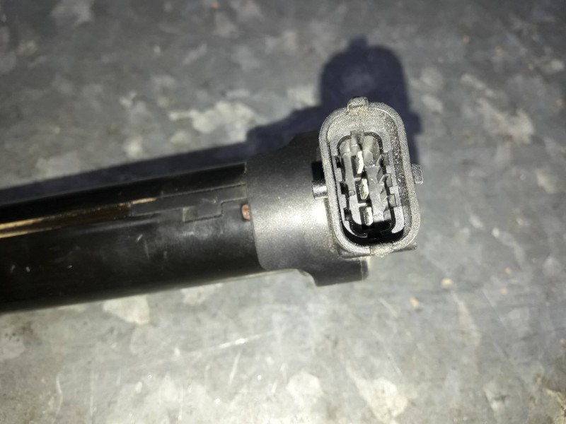 Recambio de inyector para citroen c-elysée referencia OEM IAM 9671214580  