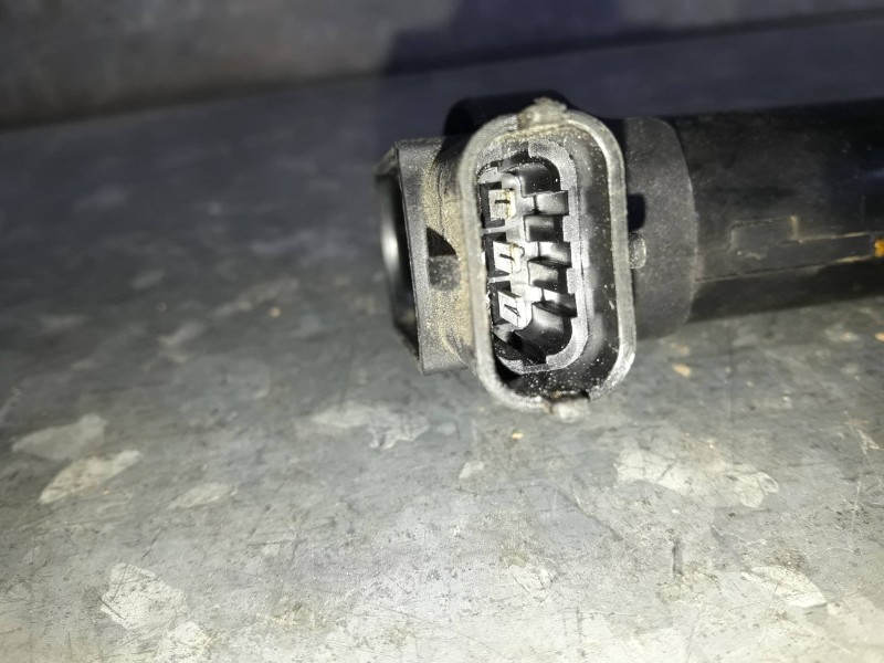 Recambio de inyector para citroen c-elysée referencia OEM IAM 9671214580  