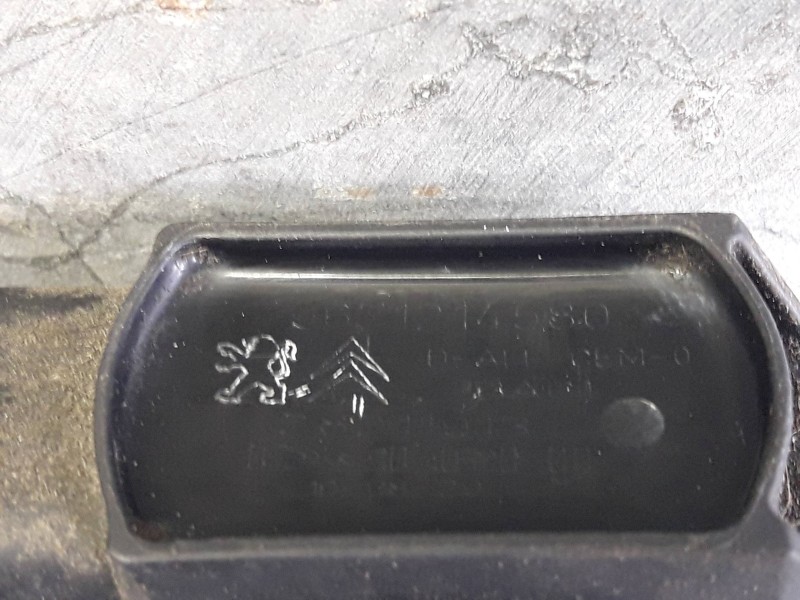 Recambio de inyector para citroen c-elysée referencia OEM IAM 9671214580  