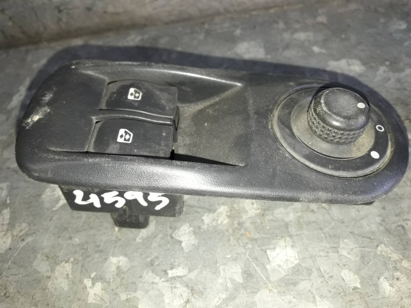 Recambio de mando elevalunas delantero izquierdo para opel vivaro furgón/combi (07.2006 =>) referencia OEM IAM 8200011867 911652