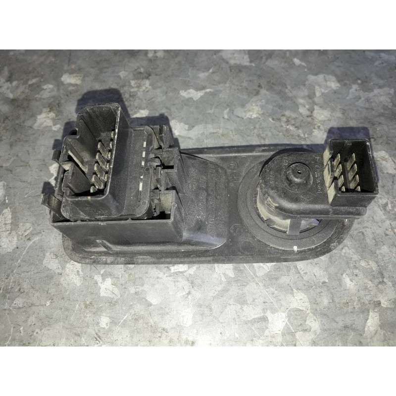 Recambio de mando elevalunas delantero izquierdo para opel vivaro furgón/combi (07.2006 =>) referencia OEM IAM 8200011867 911652