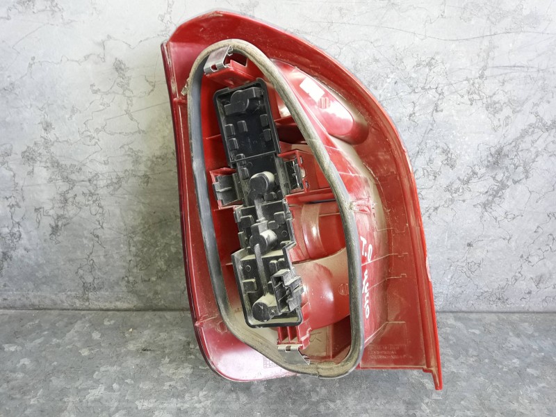 Recambio de piloto trasero derecho para citroen xsara picasso referencia OEM IAM 085521913R 14241029 