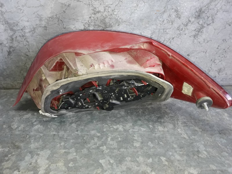 Recambio de piloto trasero izquierdo para peugeot 307 (s1) referencia OEM IAM 890228595Q1  VALEO