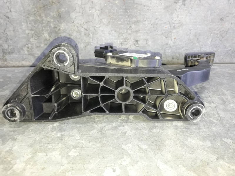 Recambio de pedal acelerador para kia carens (un) concept referencia OEM IAM 327261D200 BIV0112A1D200 