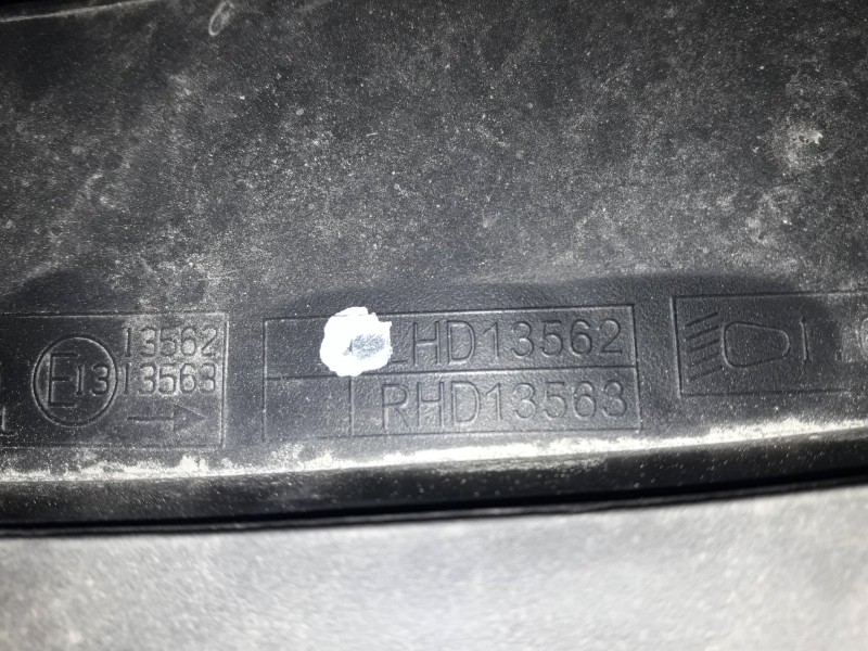 Recambio de faro derecho para opel mokka referencia OEM IAM LHD13562 RHD13563 HCRRL02A011A20