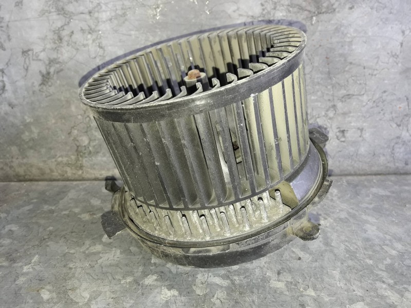 Recambio de motor calefaccion para citroen xsara picasso 2.0 hdi sx referencia OEM IAM   