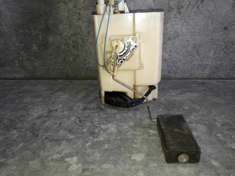 Recambio de aforador para seat leon (1m1) referencia OEM IAM 81115594 96387121 1J0919183D