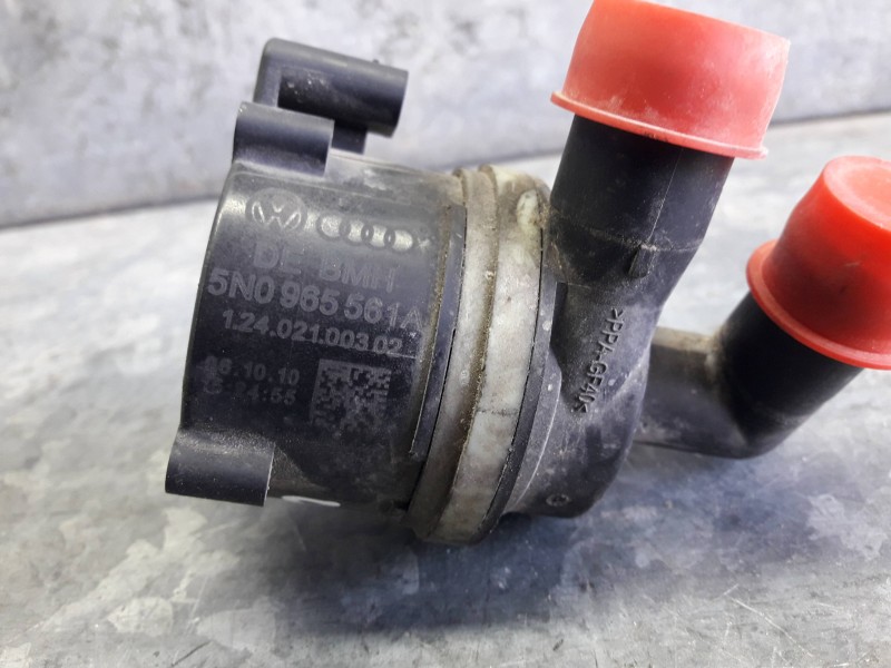 Recambio de bomba agua para volkswagen sharan (7n1) referencia OEM IAM 5N0965561A  