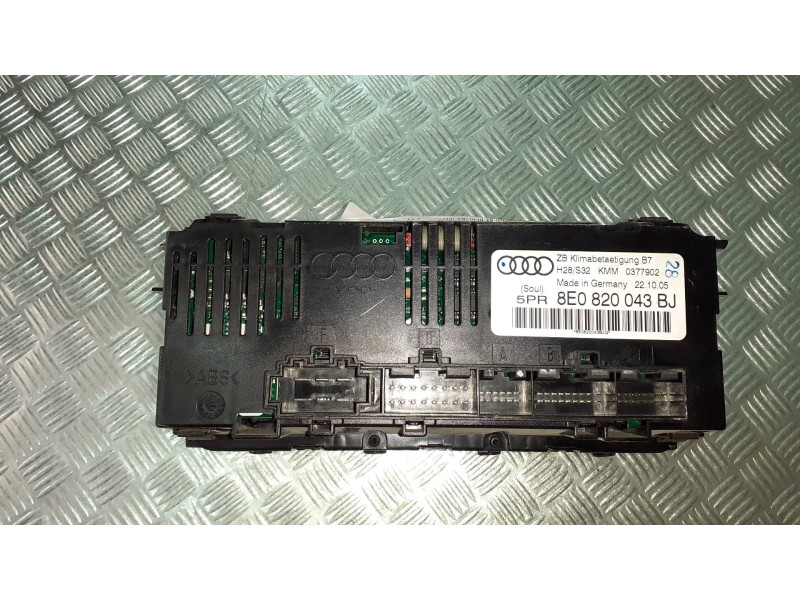 Recambio de mando climatizador para audi a4 berlina (8e) referencia OEM IAM 8E0820043BJ  