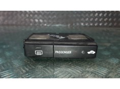 Recambio de interruptor para toyota avensis berlina (t25) referencia OEM IAM 8479005130C  8 PINES