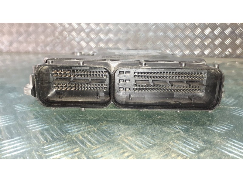 Recambio de centralita motor uce para audi a4 berlina (8e) referencia OEM IAM 03G906016JD  