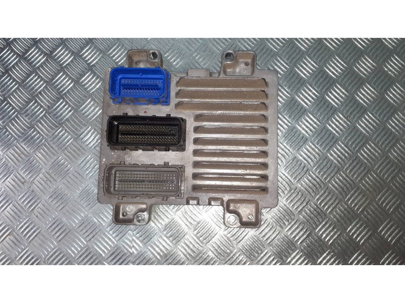 Recambio de centralita motor uce para opel mokka referencia OEM IAM 12669749  