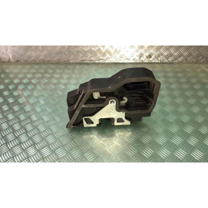 Recambio de cerradura puerta delantera izquierda para bmw serie 3 berlina (e90) referencia OEM IAM 7202143 7 PINES A05372