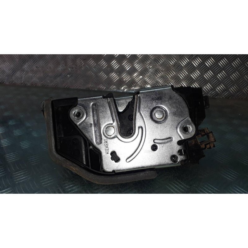 Recambio de cerradura puerta delantera izquierda para bmw serie 3 berlina (e90) referencia OEM IAM 7202143 7 PINES A05372