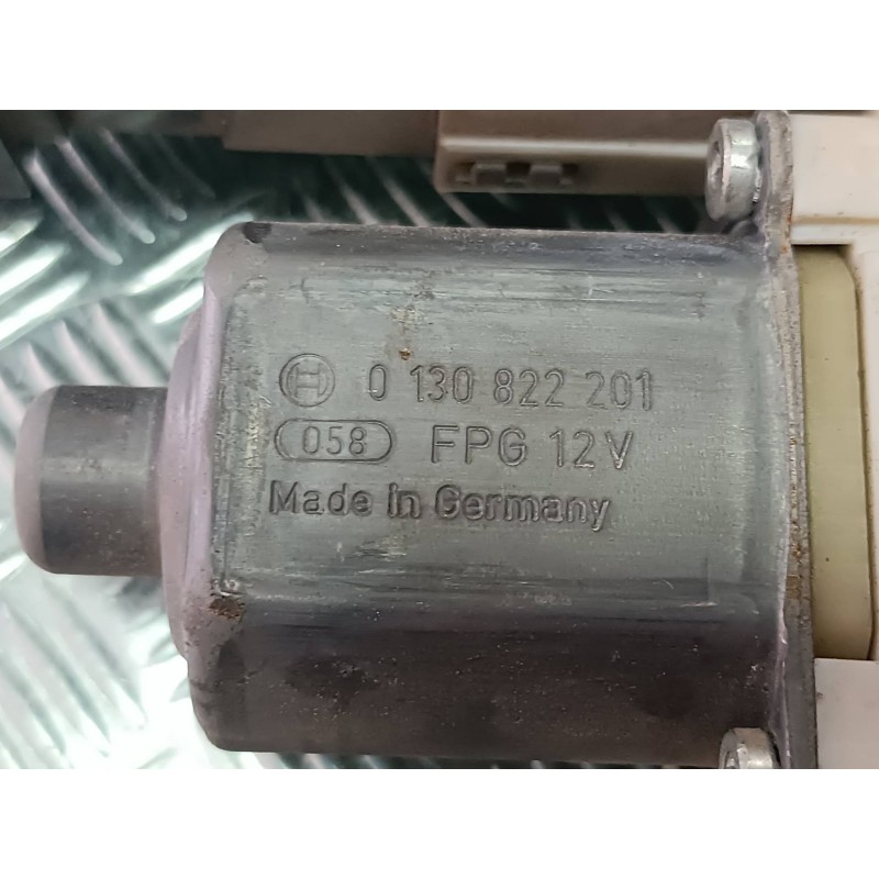 Recambio de motor elevalunas delantero derecho para peugeot 407 st sport referencia OEM IAM 1137328127 994651101 BROSE