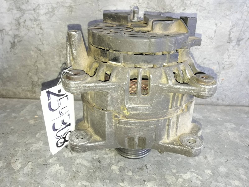 Recambio de alternador para seat ibiza (6k1) referencia OEM IAM 028903028E 120A BOSCH
