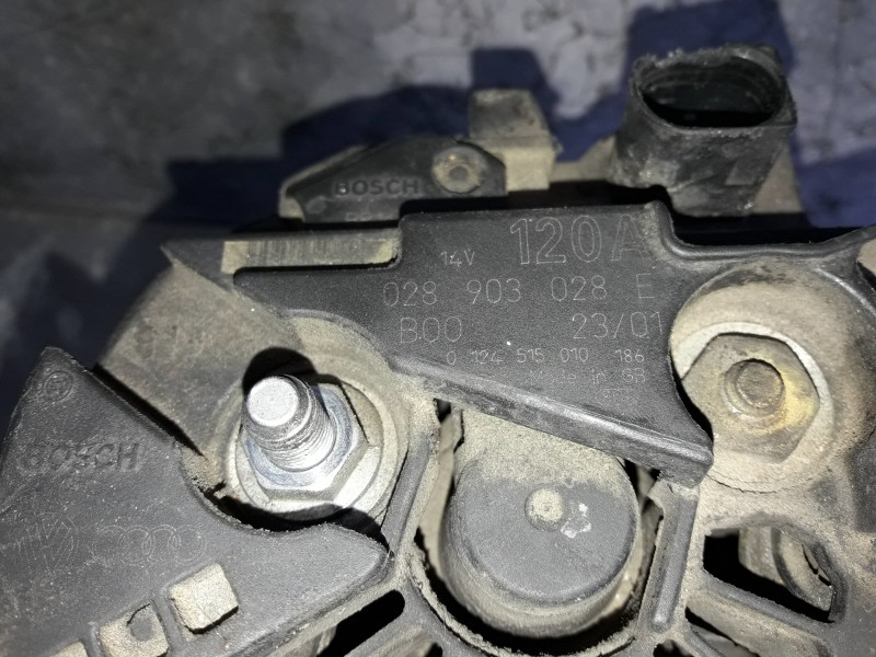 Recambio de alternador para seat ibiza (6k1) referencia OEM IAM 028903028E 120A BOSCH