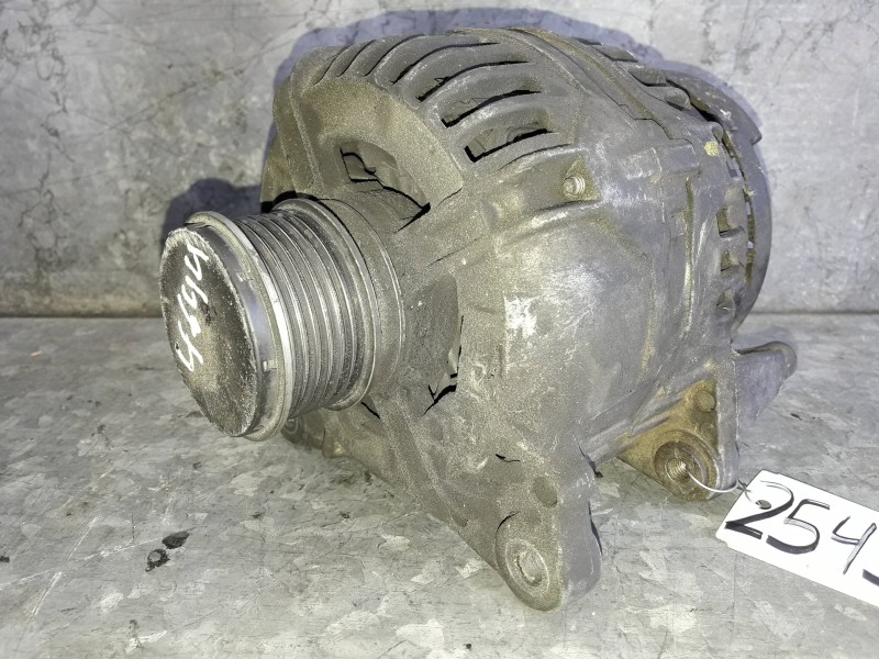 Recambio de alternador para seat ibiza (6k1) referencia OEM IAM 028903028E 120A BOSCH