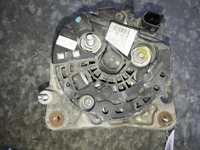 Recambio de alternador para seat cordoba berlina (6l2) referencia OEM IAM 037903025M 90A BOSCH