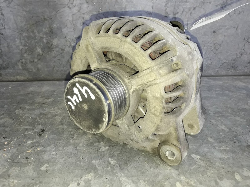 Recambio de alternador para peugeot 307 (s1) referencia OEM IAM 9646321880 150A BOSCH
