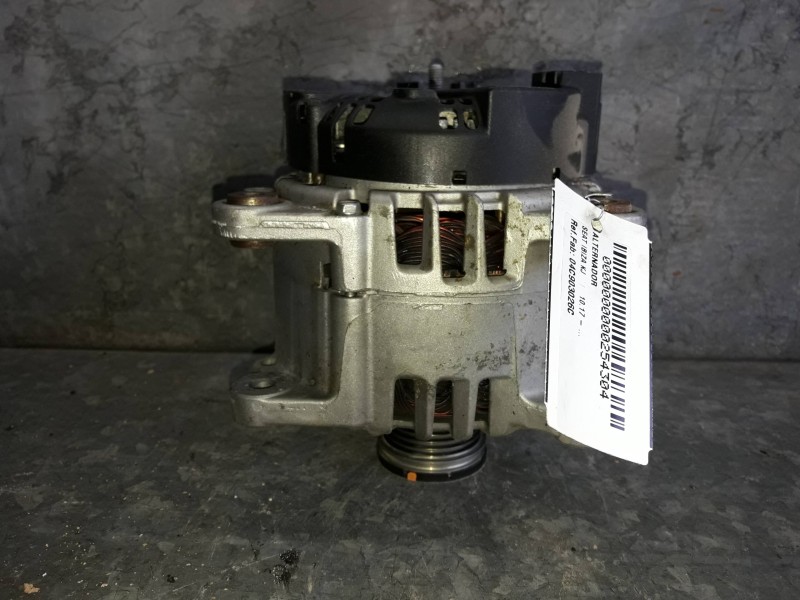 Recambio de alternador para seat ibiza kj referencia OEM IAM 04C903026C 140A VALEO