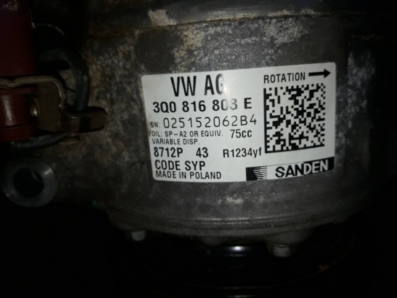 Recambio de compresor aire acondicionado para seat ibiza kj referencia OEM IAM 3Q0816803E 025122062B4 R1234YF