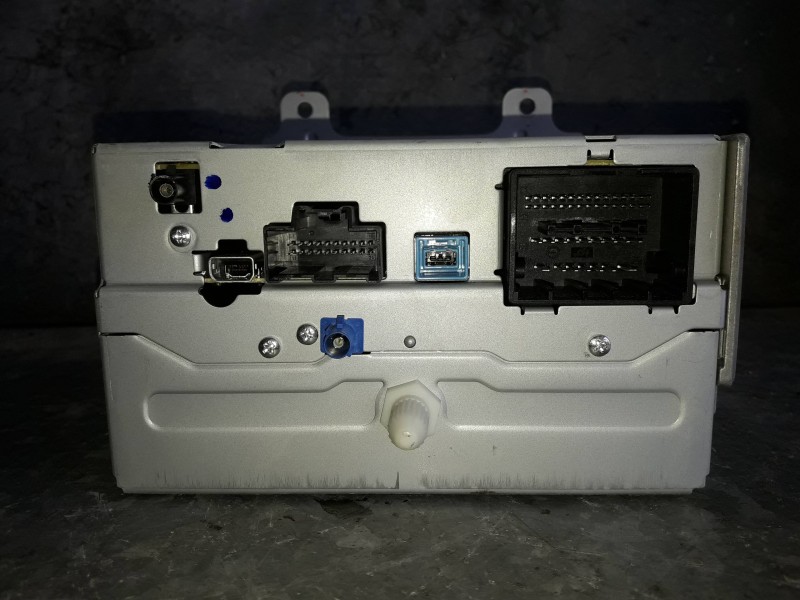 Recambio de sistema audio / radio cd para opel mokka referencia OEM IAM 84046061  