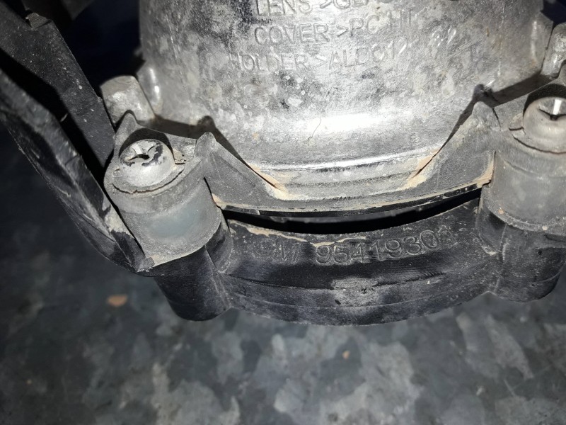 Recambio de faro antiniebla izquierdo para opel mokka referencia OEM IAM 95419301  