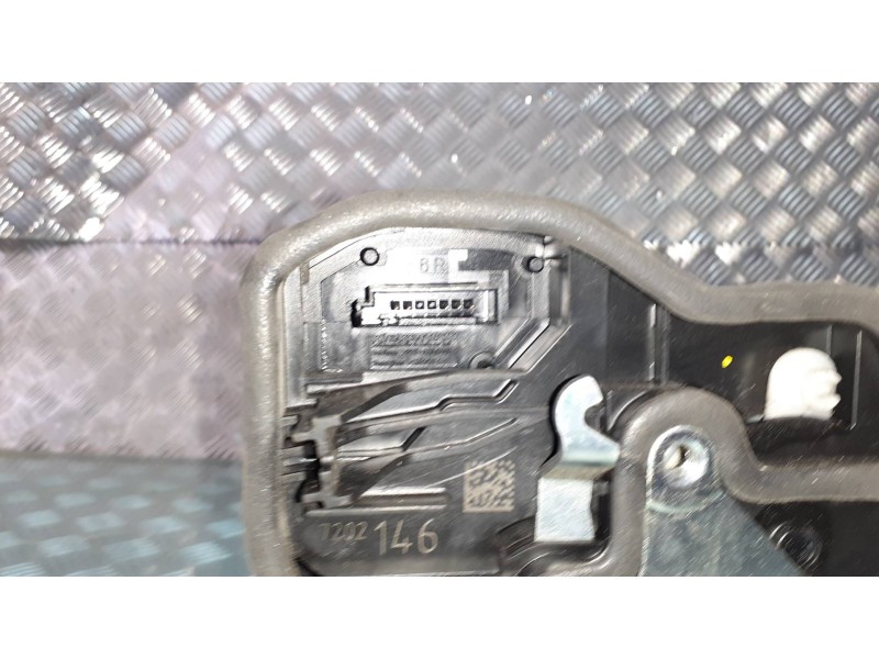 Recambio de cerradura puerta delantera derecha para bmw serie 3 berlina (e90) referencia OEM IAM 7202146 ELECTRICA 5 PINES