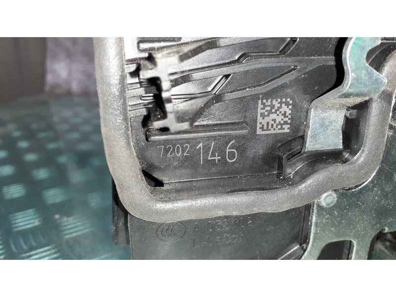 Recambio de cerradura puerta delantera derecha para bmw serie 3 berlina (e90) referencia OEM IAM 7202146 ELECTRICA 5 PINES