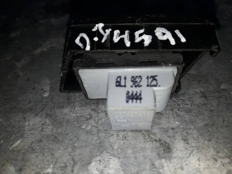 Recambio de mando bloqueo puertas para seat cordoba berlina (6l2) referencia OEM IAM 6L1962125 0444 